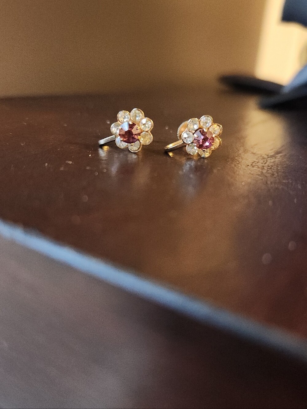 Vintage Screwback Floral Earrings - Picture 3 of 3